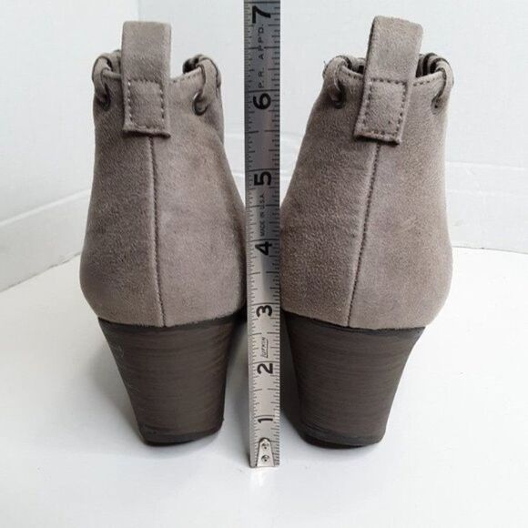 Coconut by Matisse Women's size 10M Ankle Boot - Picture 9 of 12